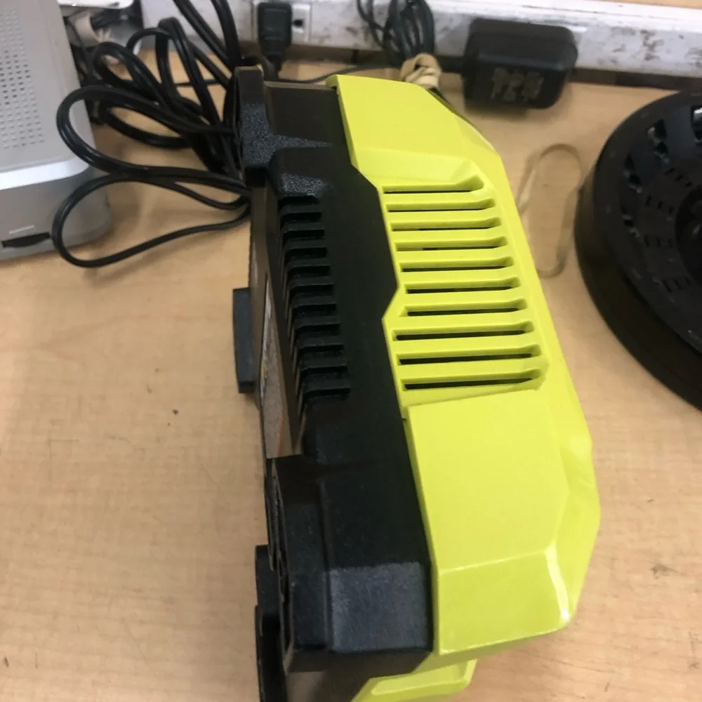 RYOBI OP406A 40-Volt Lithium-Ion Rapid Charger